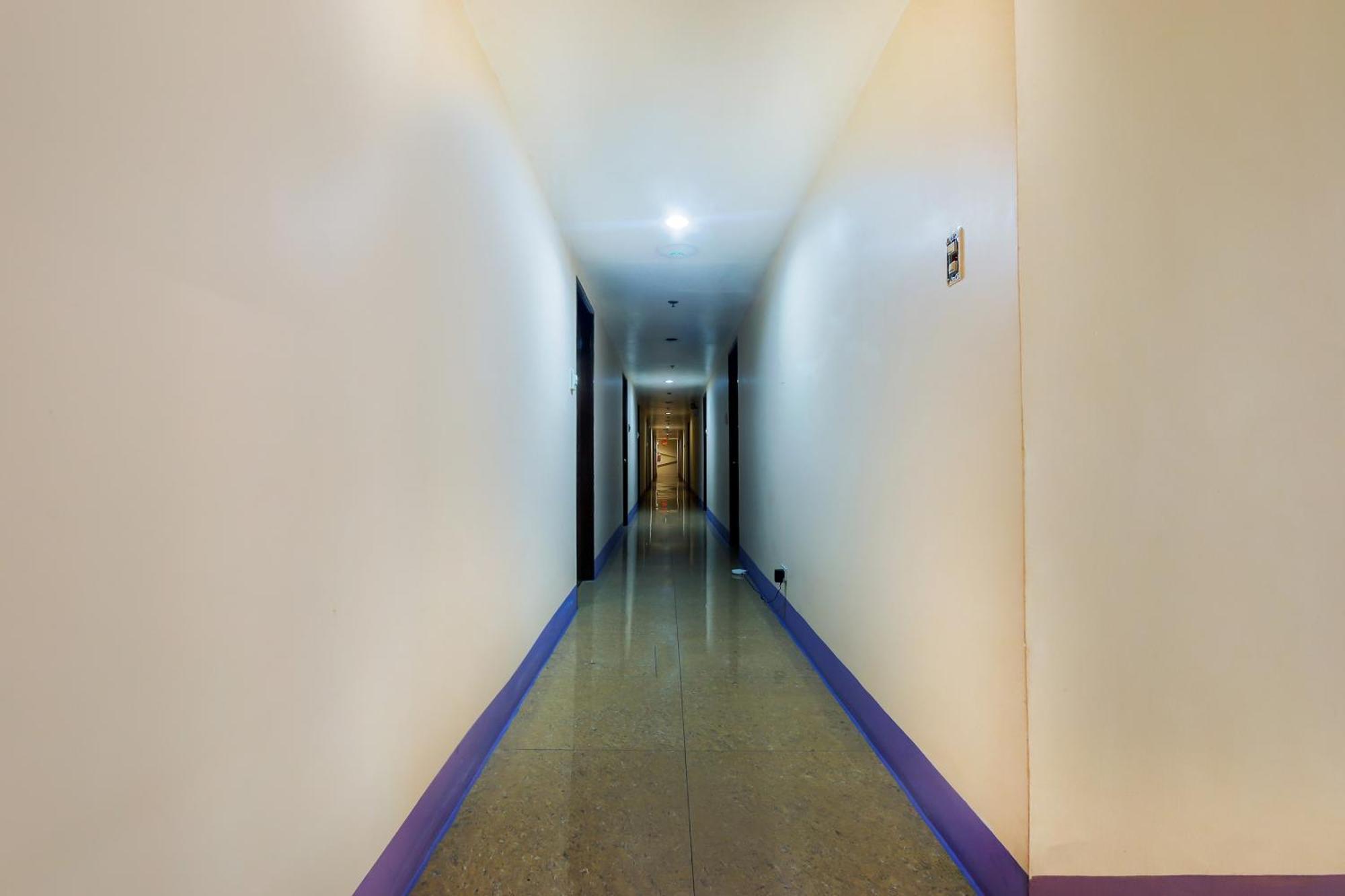 Cote D' Azure Hotel Las Pinas Exterior photo