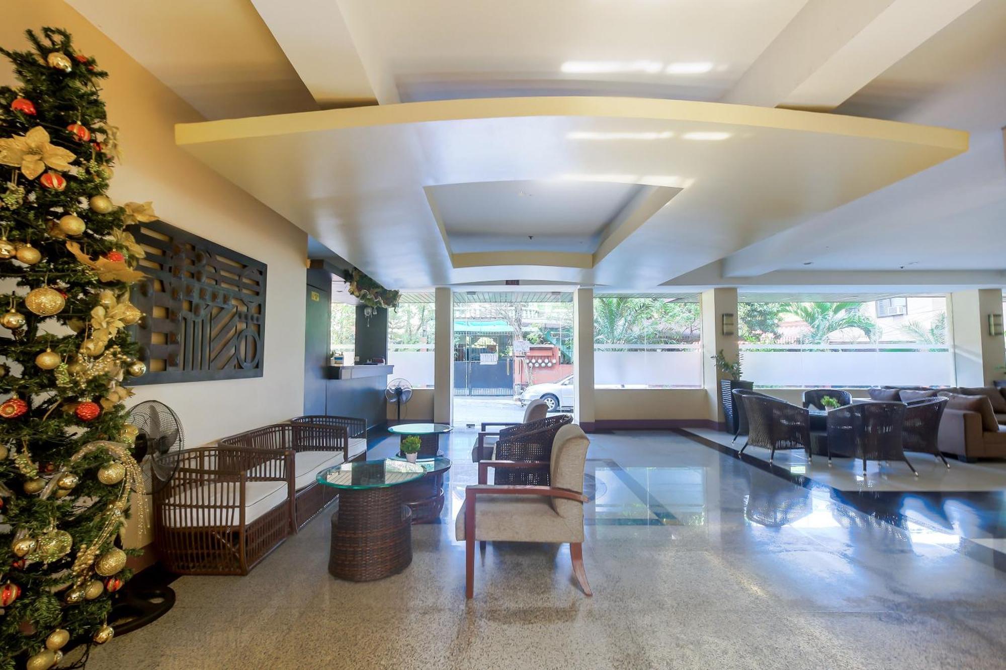 Cote D' Azure Hotel Las Pinas Exterior photo