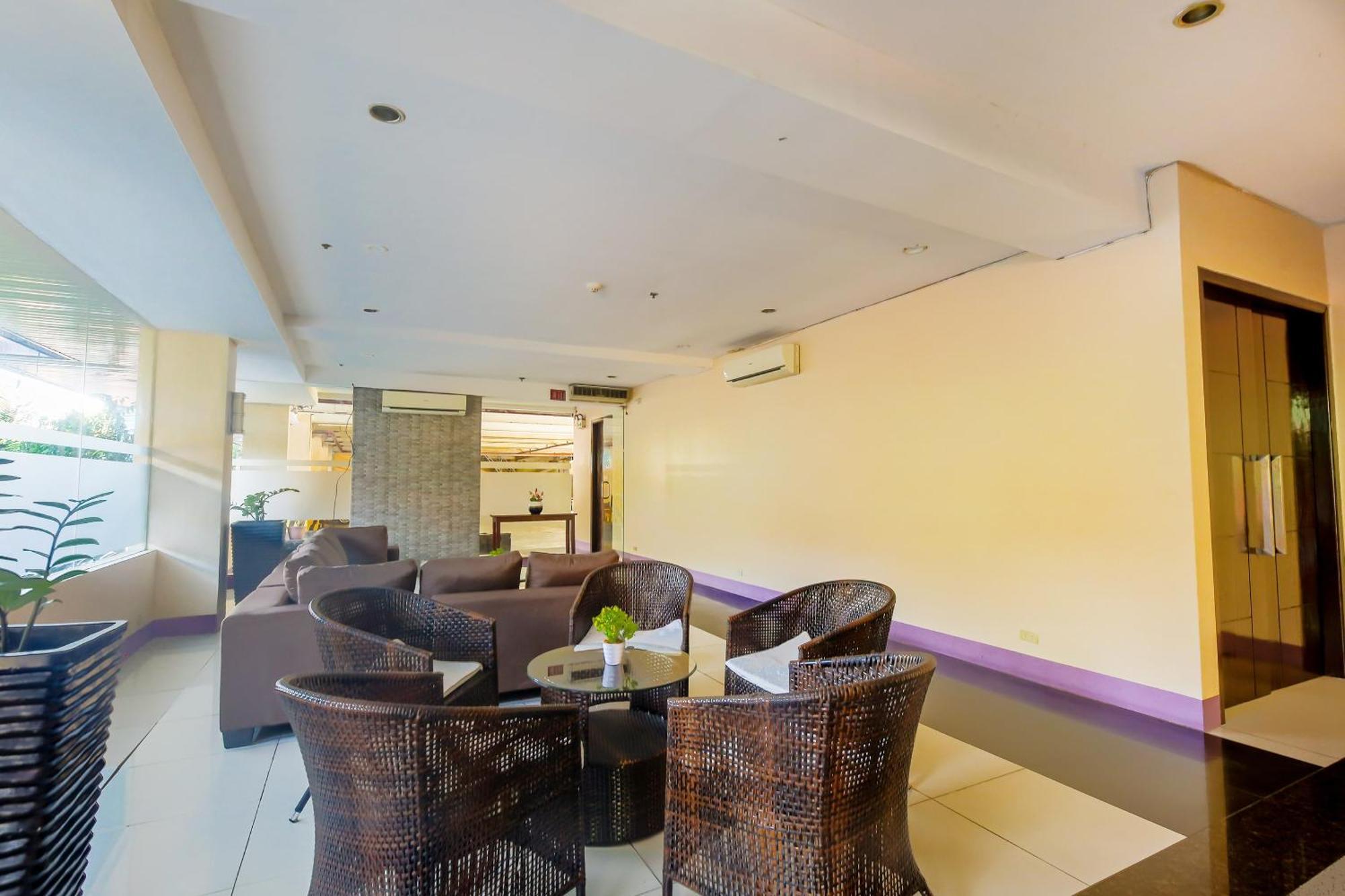 Cote D' Azure Hotel Las Pinas Exterior photo
